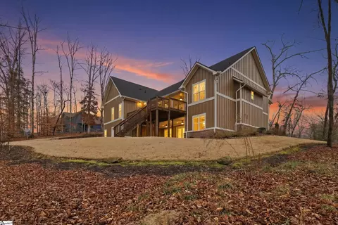 555 Riverstead Dr, Marietta, SC 29661