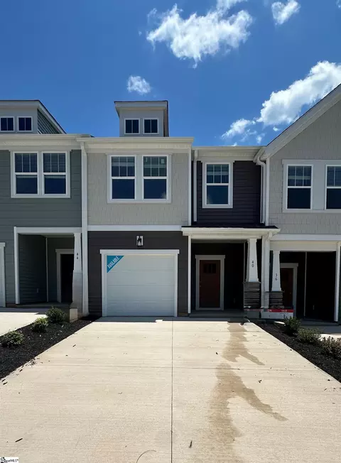 40 Shoemaker Rd, Greenville, SC 29617