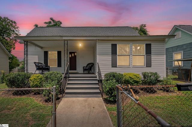 15 Webb St, Greenville, SC 29605