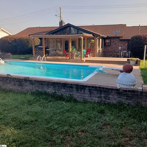 1218 Brushy Creek Rd, Taylors, SC 29687