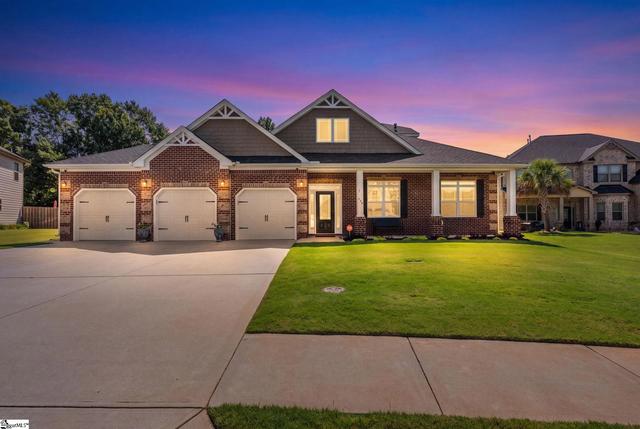 425 Castleford Pl, Simpsonville, SC 29681