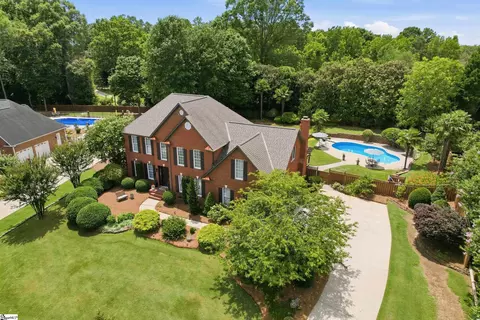 420 S Oakley Ln, Spartanburg, SC 29301