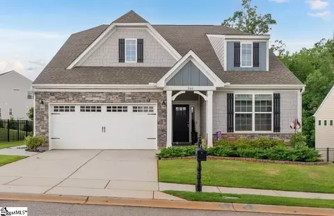 264 Double Crest Dr, Taylors, SC 29687