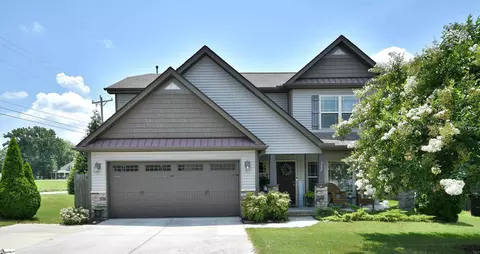 300 Redstem Dr, Simpsonville, SC 29681