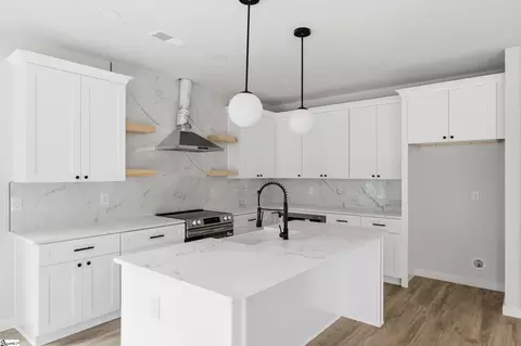 Kitchen - 201 Earl St, Greer, SC 29651 photo 2 of 3