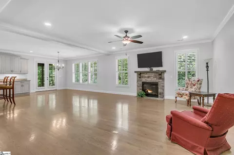 Living - 4 Colonel Storrs Ct, Greer, SC 29650 photo 2 of 4