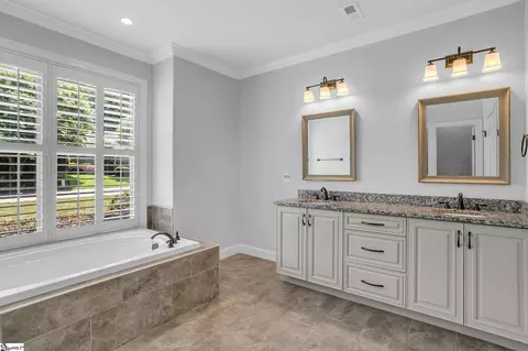 Bath - 4 Colonel Storrs Ct, Greer, SC 29650 photo 1 of 2