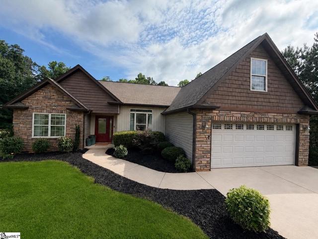 449 Abberly Ln, Boiling Springs, SC 29316