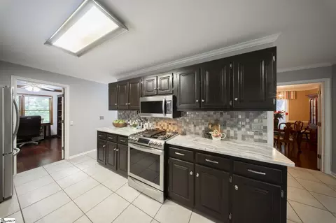 Kitchen - 412 Perry Hill Rd, Easley, SC 29640 photo 3 of 4