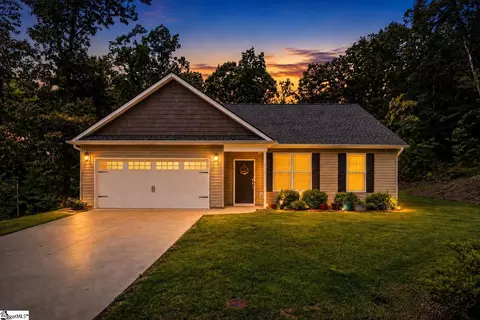 136 N Forest Cir, Marietta, SC 29661