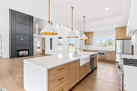 Kitchen - 744 Garrison Rd, Pelzer, SC 29669 photo 4 of 5