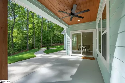 Exterior - 406 Point Rd, Westminster, SC 29693 photo 6 of 9
