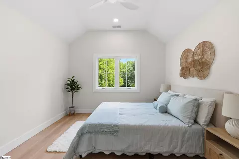 Bedroom - 406 Point Rd, Westminster, SC 29693 photo 3 of 4