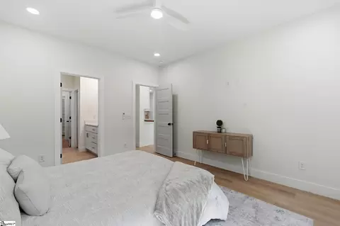 Bedroom - 406 Point Rd, Westminster, SC 29693 photo 2 of 4