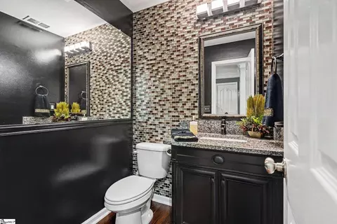 Bath - 707 Markham Cir, Moore, SC 29369 photo 4 of 4