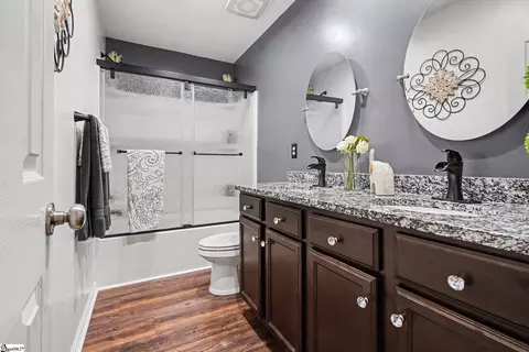 Bath - 707 Markham Cir, Moore, SC 29369 photo 2 of 4