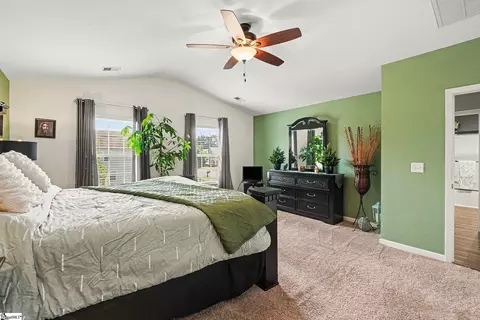 Bedroom - 707 Markham Cir, Moore, SC 29369 photo 3 of 5