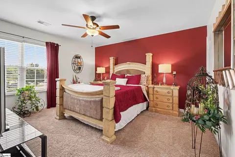 Bedroom - 707 Markham Cir, Moore, SC 29369 photo 4 of 5