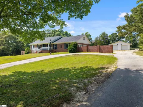Exterior - 623 W Ridgeway Dr, Honea Path, SC 29654 photo 7 of 8
