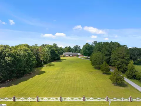 Exterior - 623 W Ridgeway Dr, Honea Path, SC 29654 photo 6 of 8
