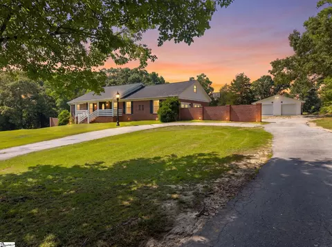 Exterior - 623 W Ridgeway Dr, Honea Path, SC 29654 photo 3 of 8