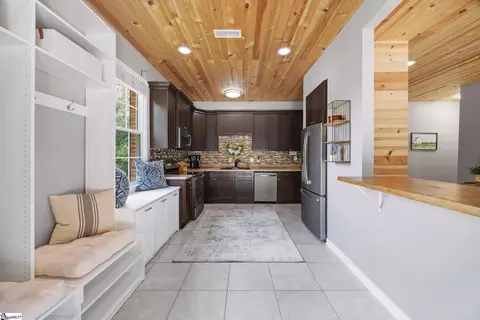 Entry Way - 623 W Ridgeway Dr, Honea Path, SC 29654 photo 8 of 8