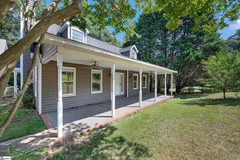 301 Mountain View Ct, Greenville, SC 29611