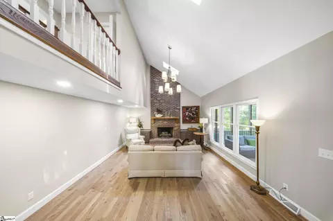 Living - 414 Phillips Ln, Greer, SC 29650 photo 3 of 5