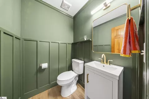 Bath - 414 Phillips Ln, Greer, SC 29650 photo 1 of 4