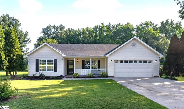 20 Two Gait Ln, Simpsonville, SC 29680