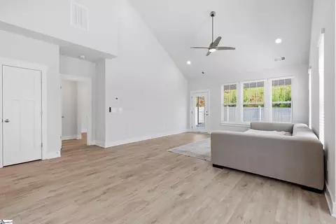Living - 110 Doya Ct, Central, SC 29630 photo 4 of 5