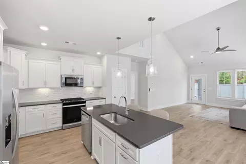 Entry Way - 110 Doya Ct, Central, SC 29630 photo 5 of 11