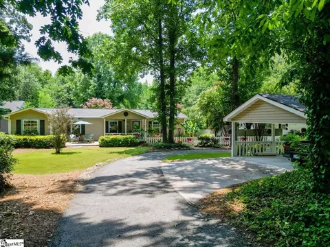 552 S B S Buckhorn Rd, Greenville, SC 29609