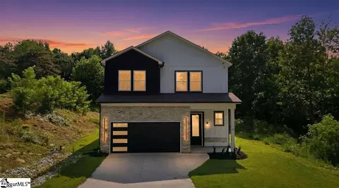 127 Moore Dr, Easley, SC 29642 photo 1
