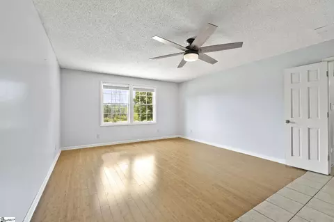 Living - 721 Latham Rd, Easley, SC 29640 photo 4 of 6
