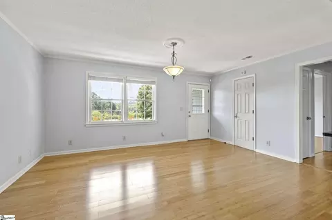 Living - 721 Latham Rd, Easley, SC 29640 photo 2 of 6
