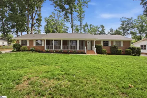 103 Oak Forest Dr, Greer, SC 29650