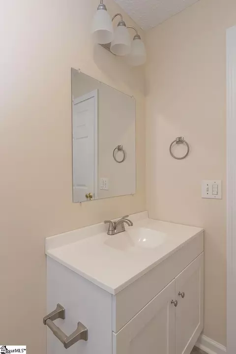 Bath - 107 Brookside Cir, Honea Path, SC 29654 photo 5 of 5