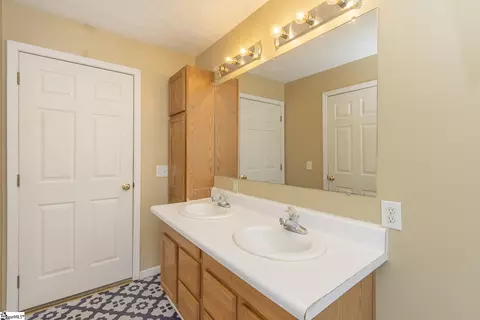 Bath - 107 Brookside Cir, Honea Path, SC 29654 photo 2 of 5