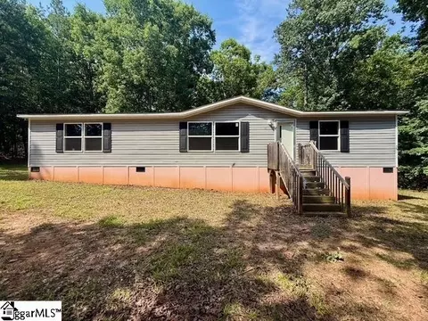 680 Peanut Rd, Woodruff, SC 29388