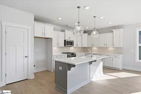 229 Summerall Ln, Seneca, SC 29678 photo 5