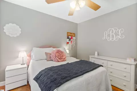 Bedroom - 10 Woodway Dr, Greer, SC 29651 photo 2 of 7