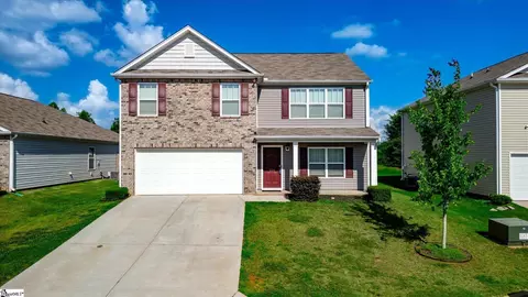 106 Poplarville Dr, Piedmont, SC 29673