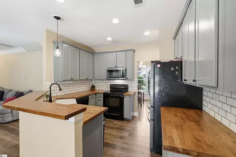 Kitchen - 186 Chandler Crest Ct, Greer, SC 29651 photo 1 of 3