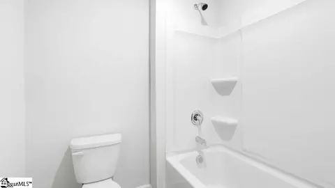 Bath - 2160 Springview Ct, Boiling Springs, SC 29316 photo 2 of 3