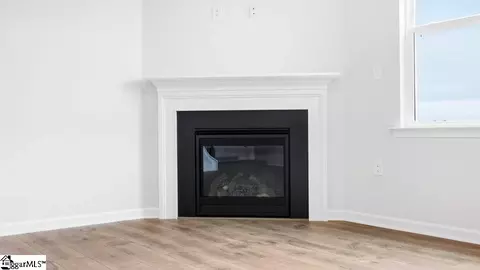 Living - 2160 Springview Ct, Boiling Springs, SC 29316 photo 3 of 3