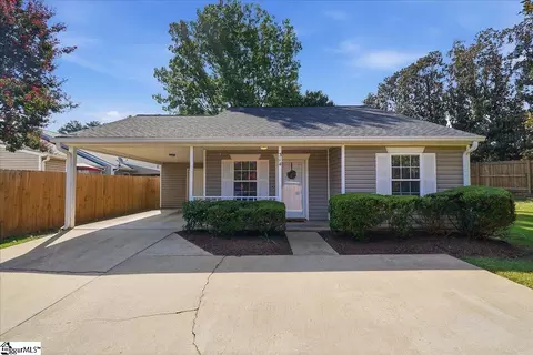 314 Calhoun Estates Dr, Spartanburg, SC 29307