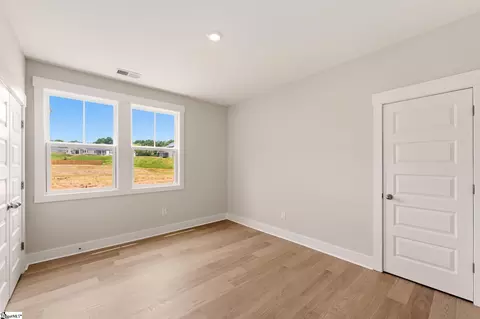 Bedroom - 127 Eagle Creek Dr, Central, SC 29630 photo 9 of 11