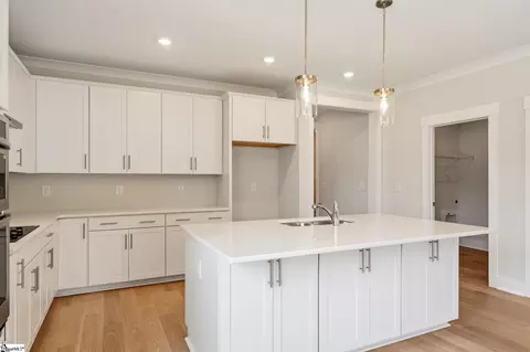 Kitchen - 127 Eagle Creek Dr, Central, SC 29630 photo 4 of 4