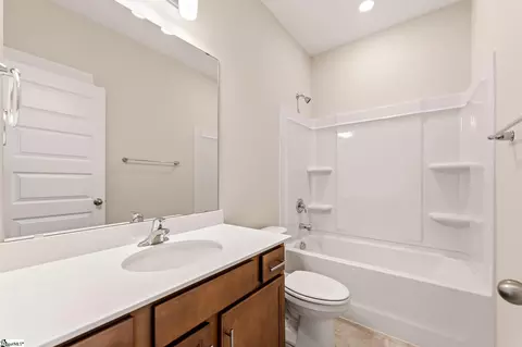 Bath - 127 Eagle Creek Dr, Central, SC 29630 photo 3 of 3